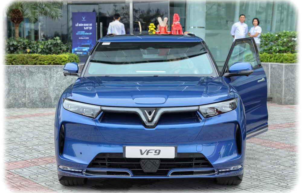 Vinfast liefert elektrisches SUV-Auto in Vietnam aus